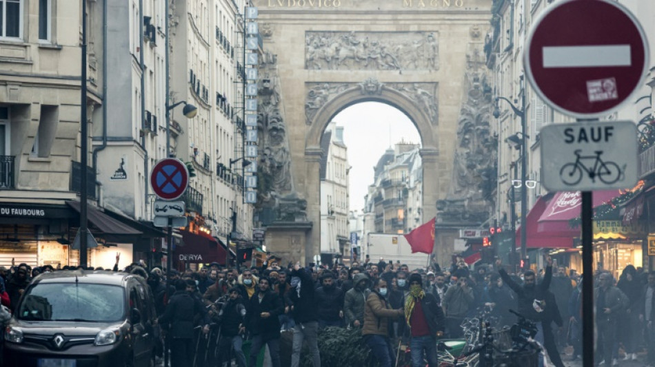 Tirs meurtriers à Paris: l'enquête se poursuit pour déterminer le mobile du suspect