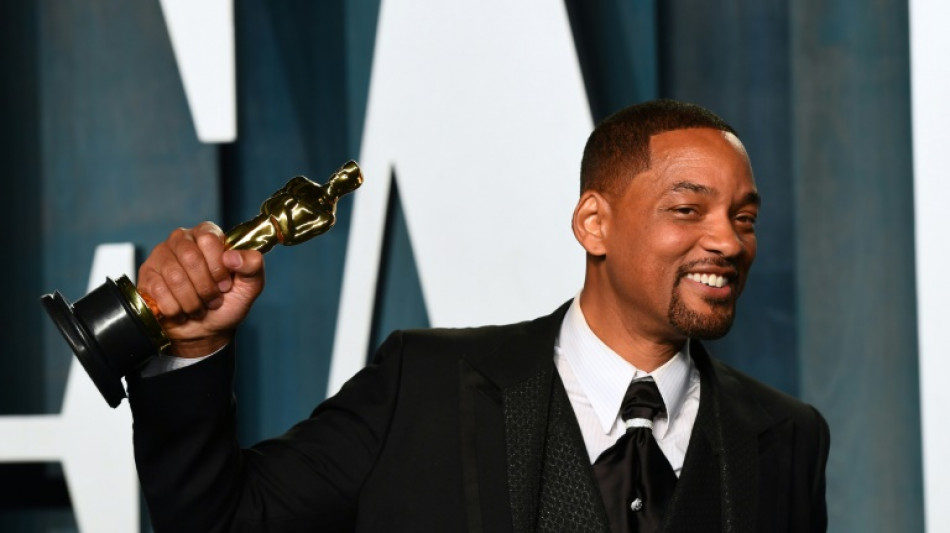 Academia de Hollywood prohíbe a Will Smith asistir a entregas de los Óscar por 10 años