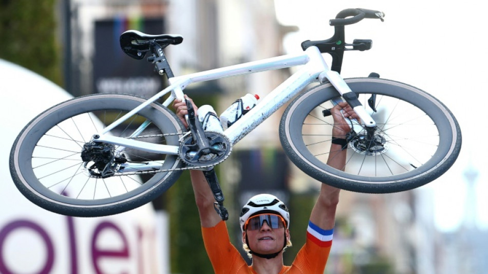 Cyclisme: Mathieu van der Poel sacré champion du monde de gravel