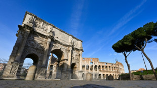 El Arco de Constantino, dañado en Roma por un relámpago