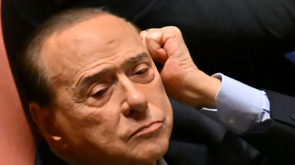 Kontrolle über Berlusconis Holding Fininvest geht komplett an seine Kinder