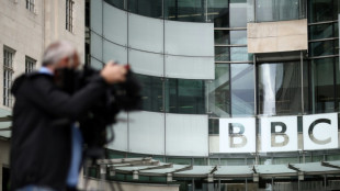 BBC defende sua gestão após acusações contra um de seus apresentadores