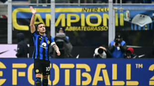 Com gol no fim, Inter vence Verona e segue líder isolada do Italiano