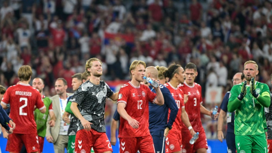 Dinamarca empata com a Sérvia (0-0) e vai enfrentar Alemanha nas oitavas da Euro