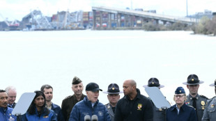 Biden promete reconstruir ponte de Baltimore atingida por cargueiro