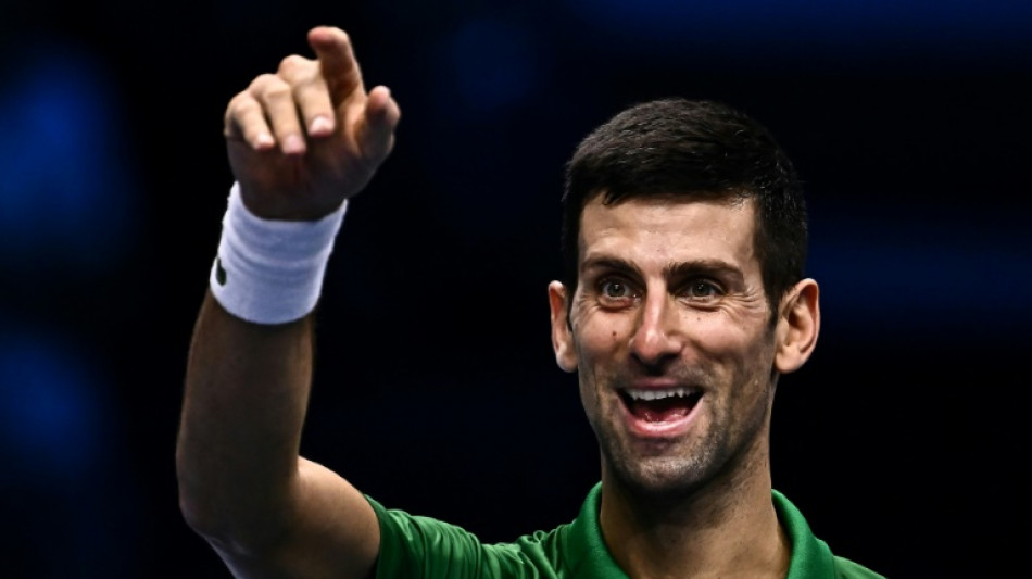 Djokovic derrota a Rublev y se clasifica a semifinales del Masters