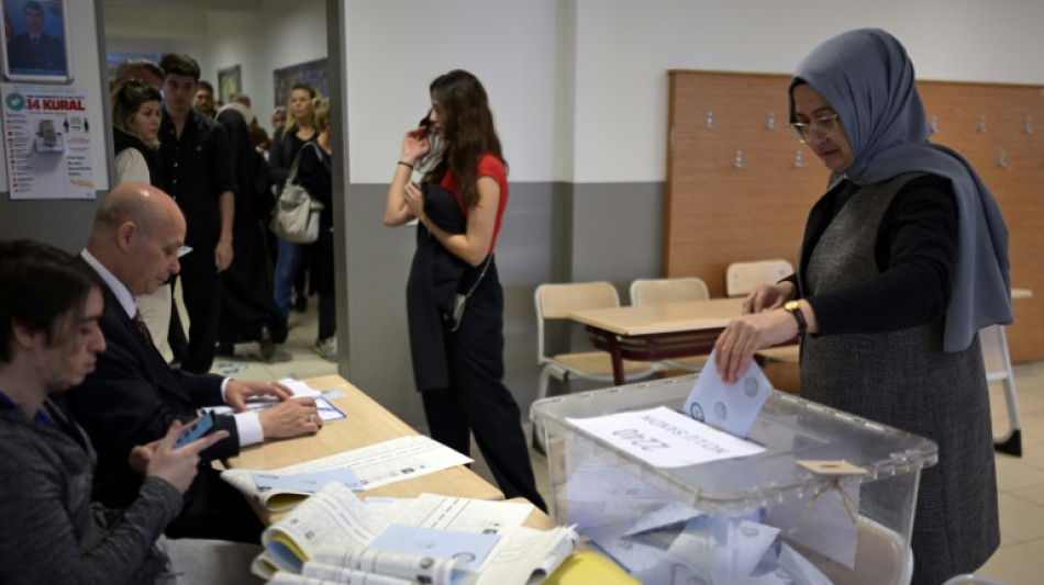 Oposição turca abre vantagem nas eleições municipais em Istambul e Ancara