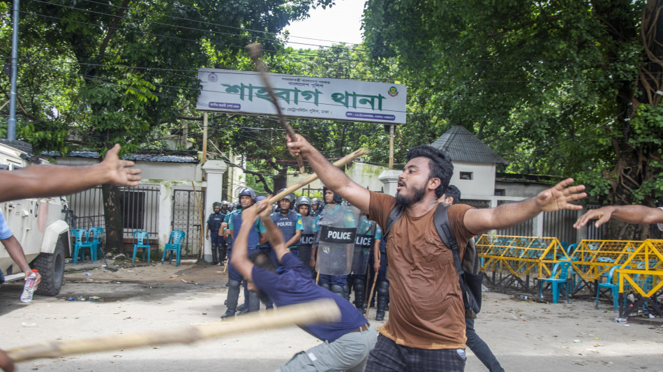 Caos in Bangladesh, almeno 56 morti solo oggi