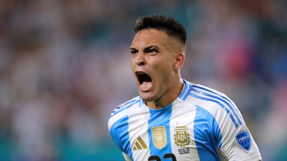 Argentina vence Peru (2-0) e vai às quartas da Copa América como 1ª do Grupo A