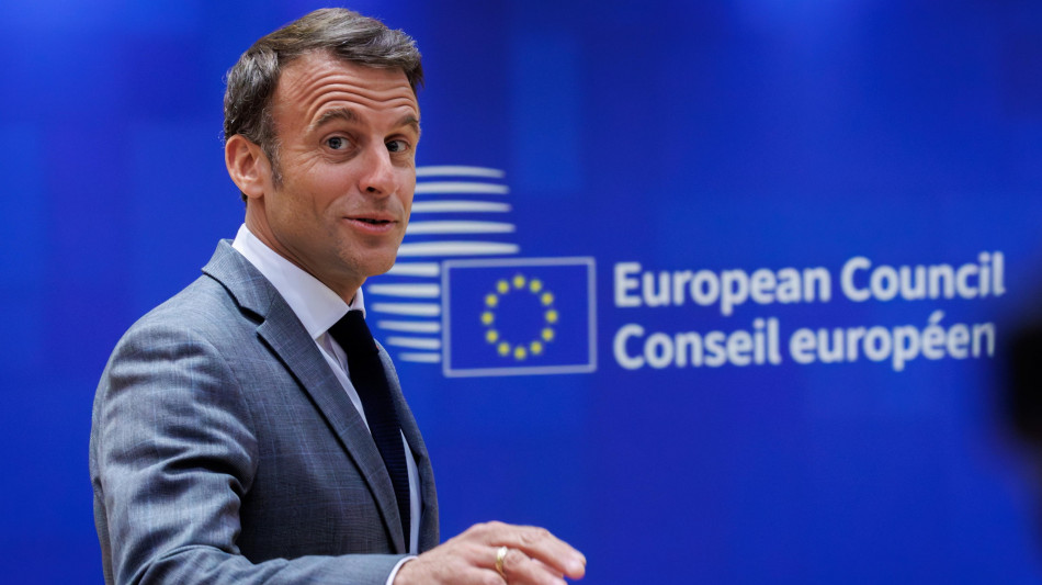 Macron, 'l'aborto sia tra i diritti fondamentali dell'Ue'