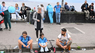 Foot: à Naples, la fête retardée pour un probable troisième scudetto