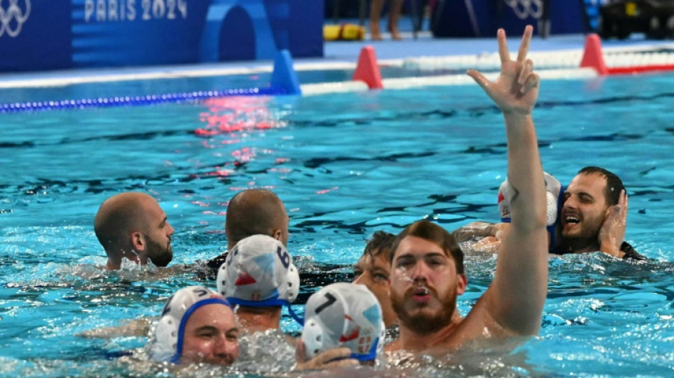 Sérvia vence Croácia e é tricampeã olímpica no polo aquático