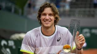 Chileno Nicolás Jarry é campeão do ATP 250 de Genebra