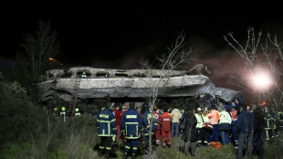 Al menos 32 muertos y 85 heridos en un accidente de tren en Grecia