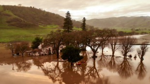 Les tempêtes en Californie font 14 morts, la ville du prince Harry évacuée