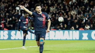 PSG goleia Lyon (4-1) e fica a um passo do título da Ligue 1