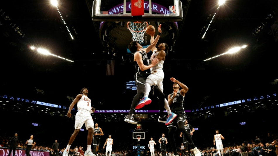 NBA: Cleveland bat Brooklyn et qualifie Philadelphie pour les play-offs