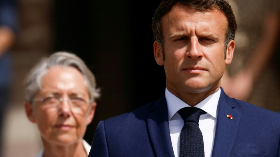 Macron reçoit les partis politiques face aux blocages annoncés