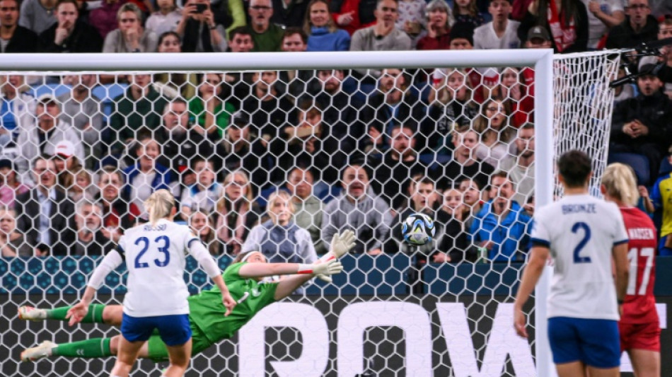 Inglaterra vence Dinamarca (1-0) e fica perto das oitavas da Copa feminina; China derrota Haiti