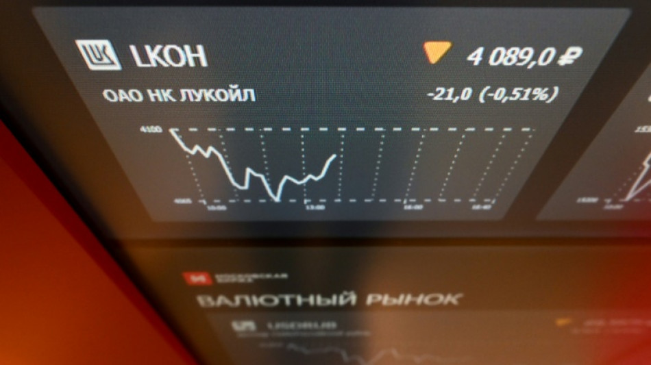 Los ingresos petroleros de Rusia se desploman debido a las sanciones, según la AIE