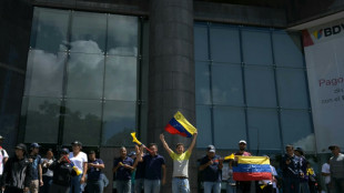Miles de opositores salen a las calles para pedir recuento de votos en Venezuela