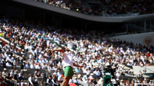 Roland-Garros: Medvedev tombe de très haut, folle nuit parisienne pour Monfils