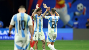 Argentina vence Canadá (2-0) na abertura da Copa América-2024