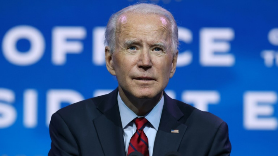 Biden tenta impulsionar campanha para 2024 com Trump na mira