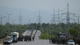 La policía paquistaní bloquea Islamabad antes de una manifestación de la oposición