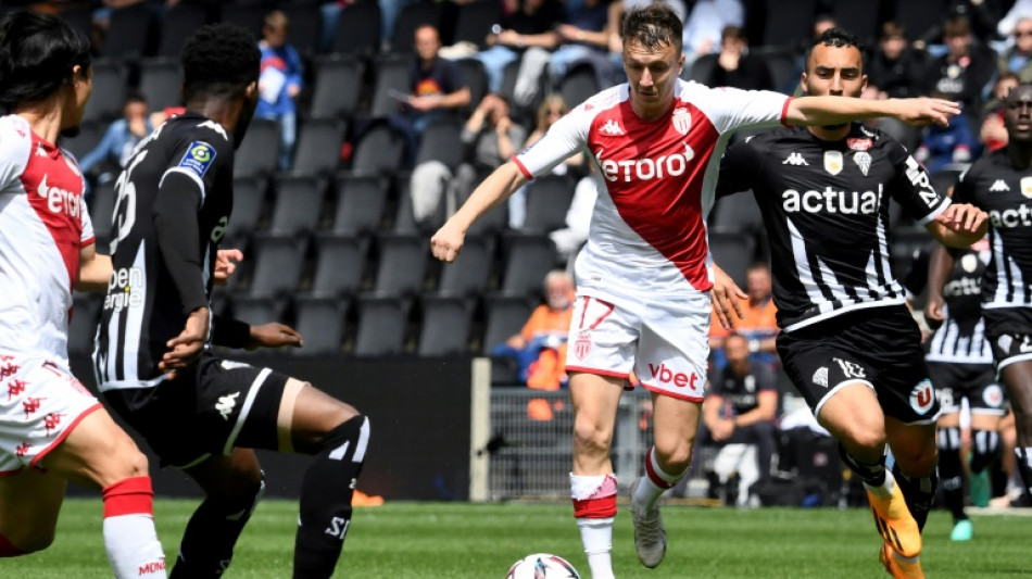 Ligue 1: Monaco se reprend, Nantes continue de sombrer