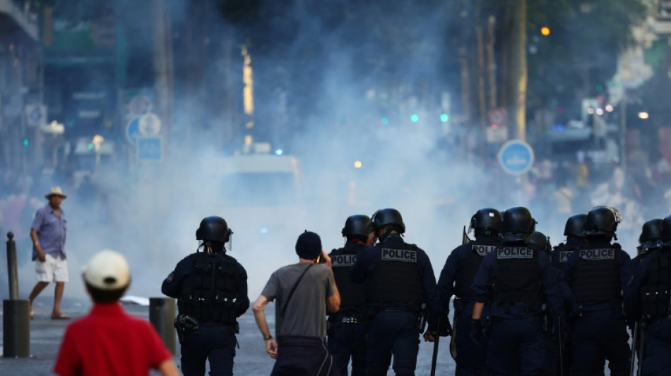 Décès d'un homme en marge des émeutes à Marseille: trois policiers mis en examen