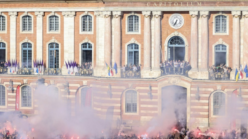 Au Capitole, le peuple toulousain fête les vainqueurs de la Coupe de France