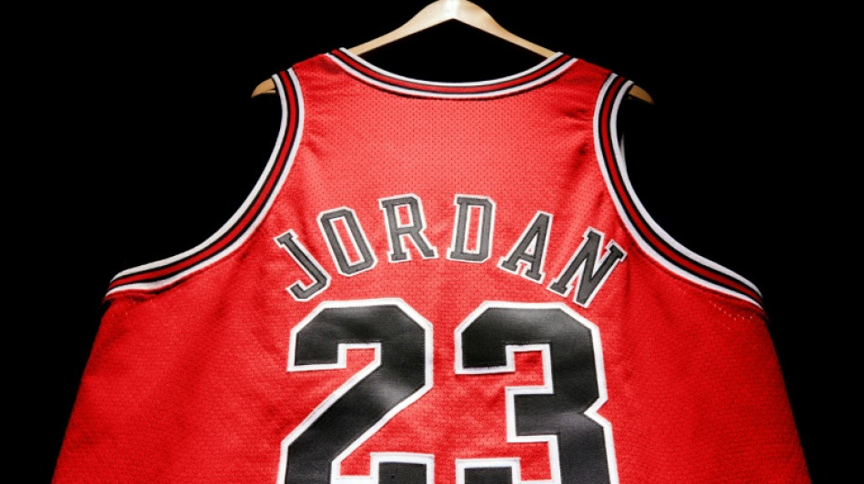 Un maillot de Jordan vendu 10,1 millions de dollars, record absolu pour un article de sport