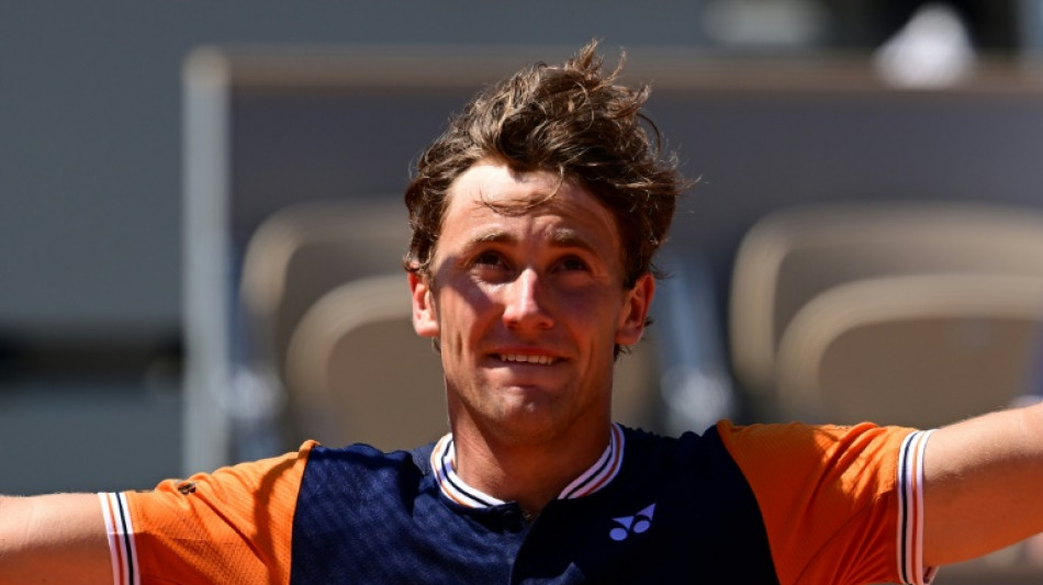 Roland-Garros: ça passe pour Ruud et Rybakina, ça casse pour Parry