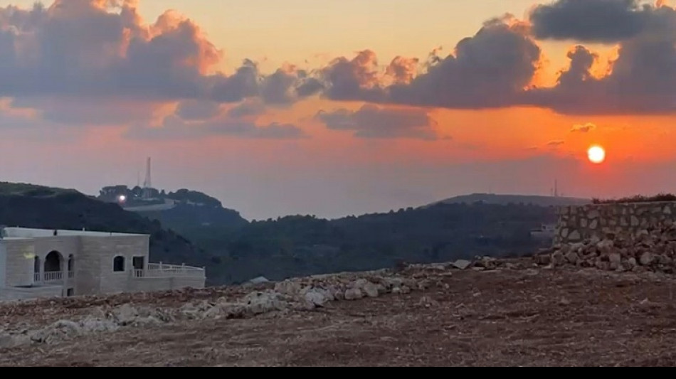 Bombardeio que atingiu jornalistas no Líbano aconteceu em 'zona de combates', afirma Exército israelense