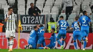 Napoli vence Juventus (1-0) nos acréscimos e pode ser campeão italiano na próxima rodada