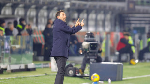 Calcio: Di Francesco, "partita assurda, dominata e persa"