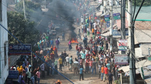 Altercados con la policía durante unas protestas del sector textil de Bangladés