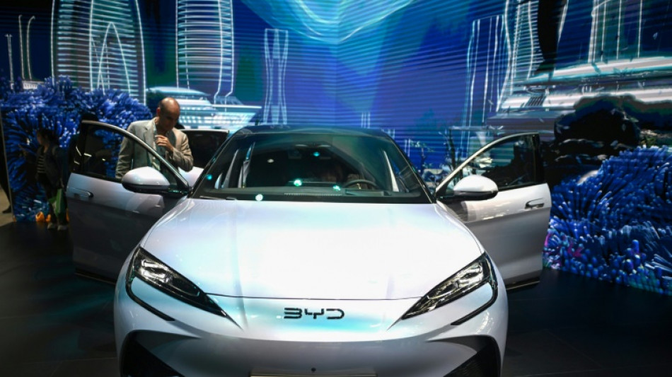 La UE adopta aranceles adicionales de hasta un 38% a vehículos eléctricos chinos