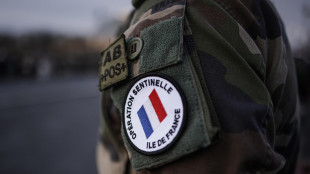 Un militare dell'antiterrorismo accoltellato a Parigi, 1 arresto