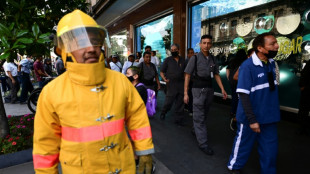 Mexicanos fazem simulação de terremoto, costume com tons tragicômicos