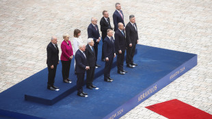 Mattarella, indifferibile creazione di una Difesa comune Ue