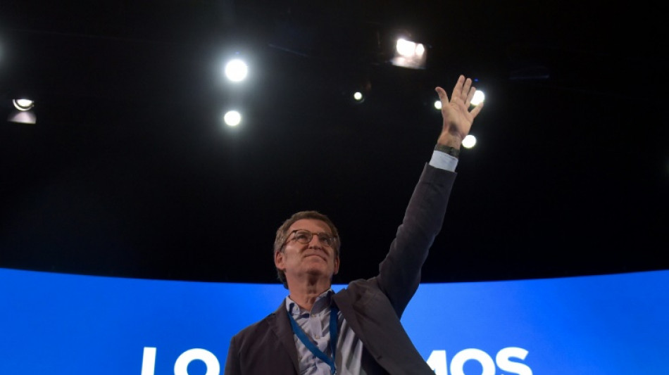 Conservadores españoles encargan recuperar el poder a su dirigente más victorioso