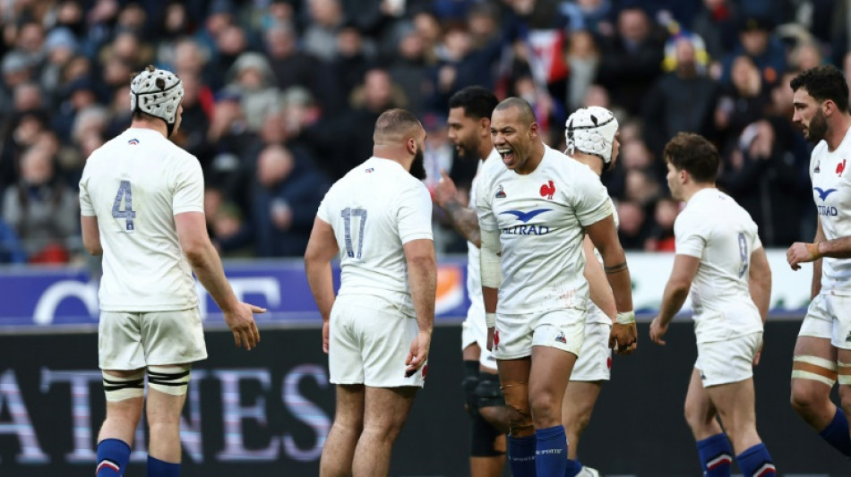 Six nations: carton plein pour les Bleus, laborieux mais victorieux