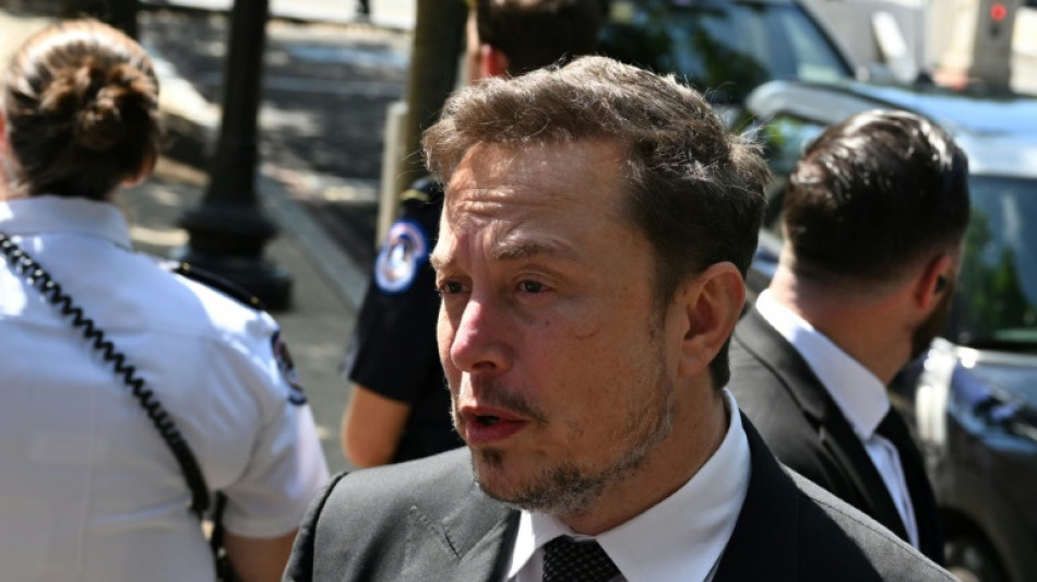 Elon Musk elimina los titulares de los artículos de prensa compartidos en X