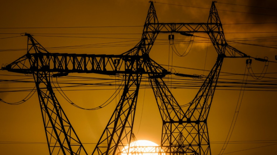 Les lignes électriques au défi de se muscler pour mieux affronter tempêtes et canicules