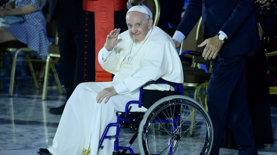 El papa confirma su viaje a Canadá pese a sus dolores de rodilla