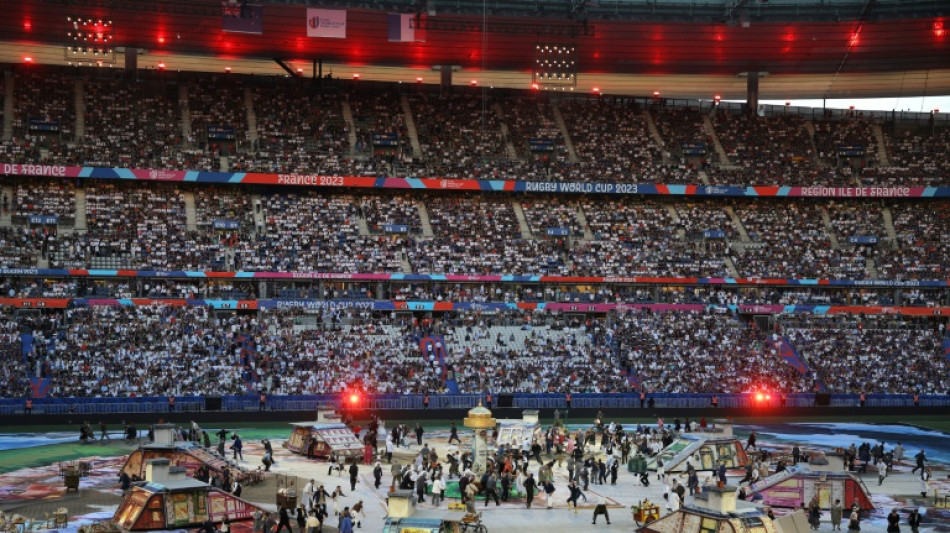 Mondial-2023: la canicule ne décourage pas les supporters à Saint-Denis, Paris, Marseille ou Toulouse
