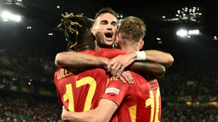 Inglaterra y España, a cuartos de la Eurocopa con remontada incluida