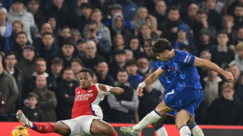 Arsenal stretch winless run in Chelsea draw, Ipswich shock Spurs